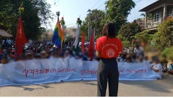 လောင်းလုံးမှာ ပြည်သူများ တော်လှန်ရေး ကာလ ၃ နှစ်ပြည့် အထိမ်းအမှတ် ဆန္ဒပြ
