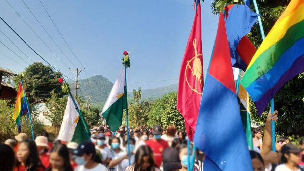 လောင်းလုံးမှာ ပြည်သူများ တော်လှန်ရေး ကာလ ၃ နှစ်ပြည့် အထိမ်းအမှတ် ဆန္ဒပြ