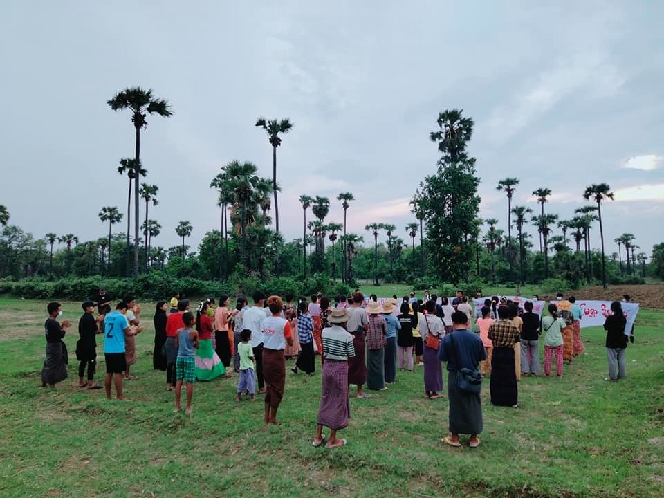 ပုံအညွှန်း - ယနေ့ချီတက်ခဲ့သည့် သပိတ်အင်အားစုများ
ဓါတ်ပုံ - ရွာပေါင်းစုံသပိတ်ကော်မတီ