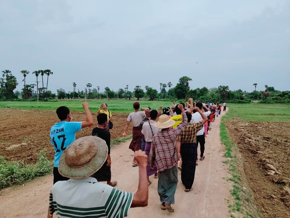 ပုံအညွှန်း - ယနေ့ချီတက်ခဲ့သည့် သပိတ်အင်အားစုများ
ဓါတ်ပုံ - ရွာပေါင်းစုံသပိတ်ကော်မတီ