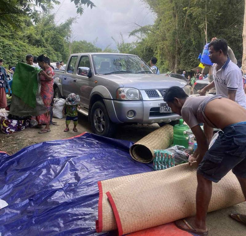 မောတောင်မြို့တွင် လေကြောင်းပစ်ကူပါလာပြီး တိုက်ပွဲပြင်းထန်၊ ဒေသခံများ နယ်စပ်မျဉ်းအနီးတွင် ရှောင်နေရ