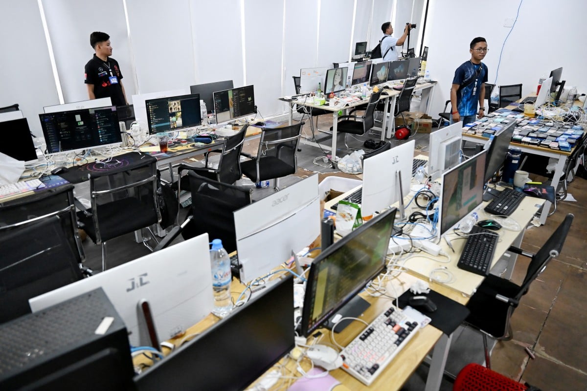 အွန်လိုင်း ငွေလိမ်ဂိုဏ်းစီးနင်းတိုက်ခိုက်မှု ဗီယက်နမ်လူမျိုး ၃၀၀ ကျော် ဖမ်းဆီးရမိ ဟု ရဲအဖွဲ့ပြော