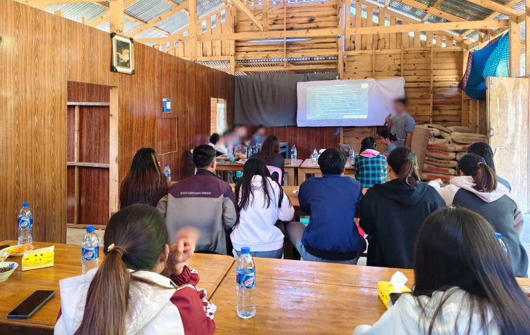 ဒရုန်း၊ လေကြောင်းတိုက်ခိုက်မှုနှင့် ရေရှားပါးမှုများကြား တောတွင်းအခက်အခဲများအံတုကာ တိတ်တဆိတ်ဘွဲ့ယူခဲ့ကြသည့် မြန်မာသူနာပြုများ