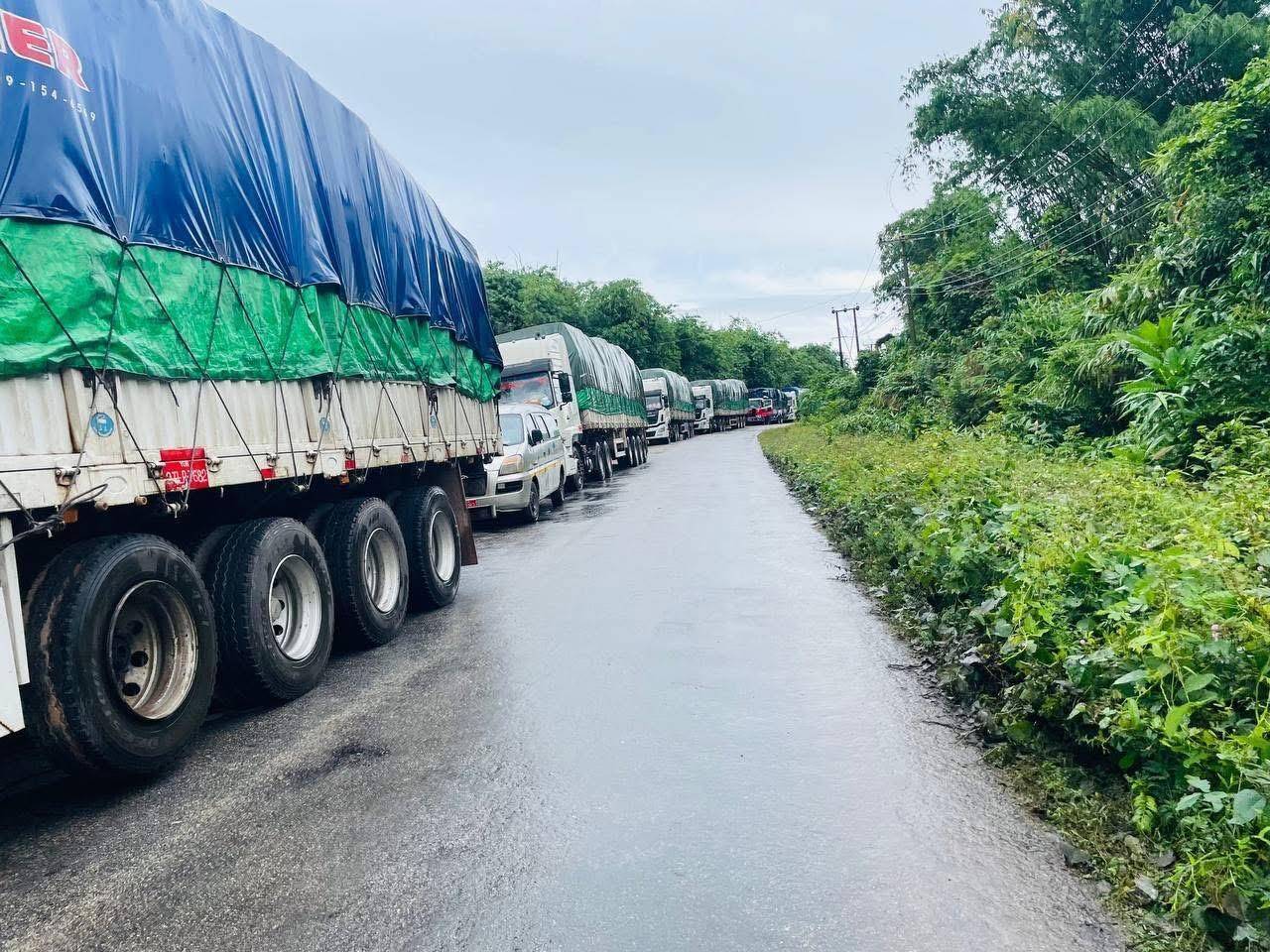 မြိတ်-ထားဝယ်လမ်း ပြန်ဖွင့်သော်လည်း စစ်ကော်မရှင်လေကြောင်းက ဗုံးကြဲမှုများရှိ၍ သတိထားသွားလာနေရ