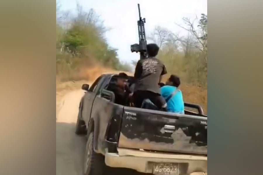 ပေါက်တွင် စစ်ကူပို့သည့် ရဟတ်ယာဉ်ကို တော်လှန်ရေးတပ်များ ပစ်ခတ်