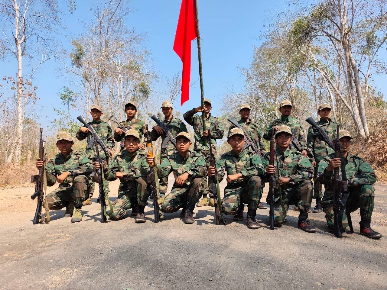 မင်းဘူးနယ် တိုက်ပွဲများအတွင်း စစ်ကော်မရှင်တပ်အထိနာပြီး ပြန်လည်ဆုတ်ခွာ