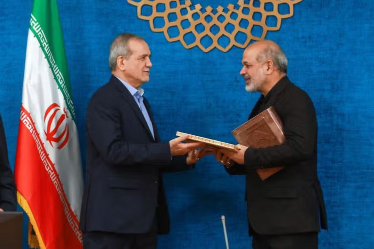 အီရန်ထိပ်ပိုင်း အကွဲအပြဲ – တပ်မှူးများ အပစ်အခတ်ရပ်စဲရေး အခွင့်အလမ်းများကို ဖျက်ဆီးနေကြောင်း သမ္မတပြော