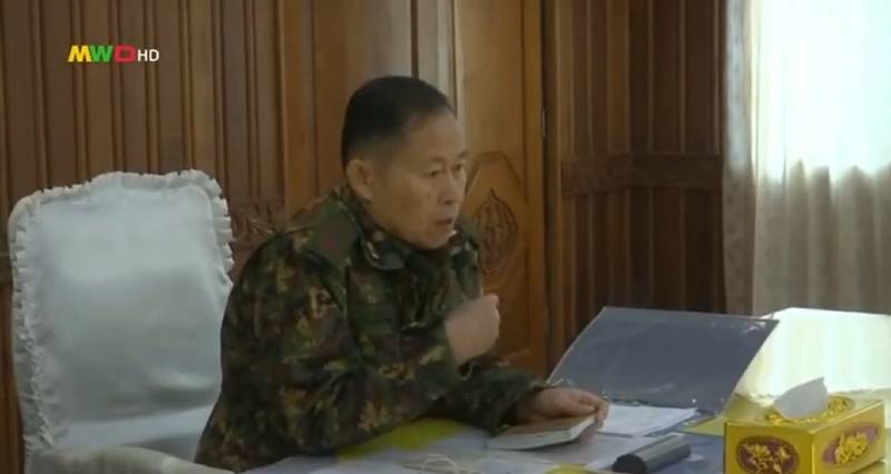 ဒုစစ်ခေါင်းဆောင်ဟောင်း အပါအဝင် စစ်ကော်မရှင် ဝန်ကြီးဟောင်းများ၊ အကြံပေးများဖြင့် အတိုင်ပင်ခံကောင်စီ ဖွဲ့စည်း