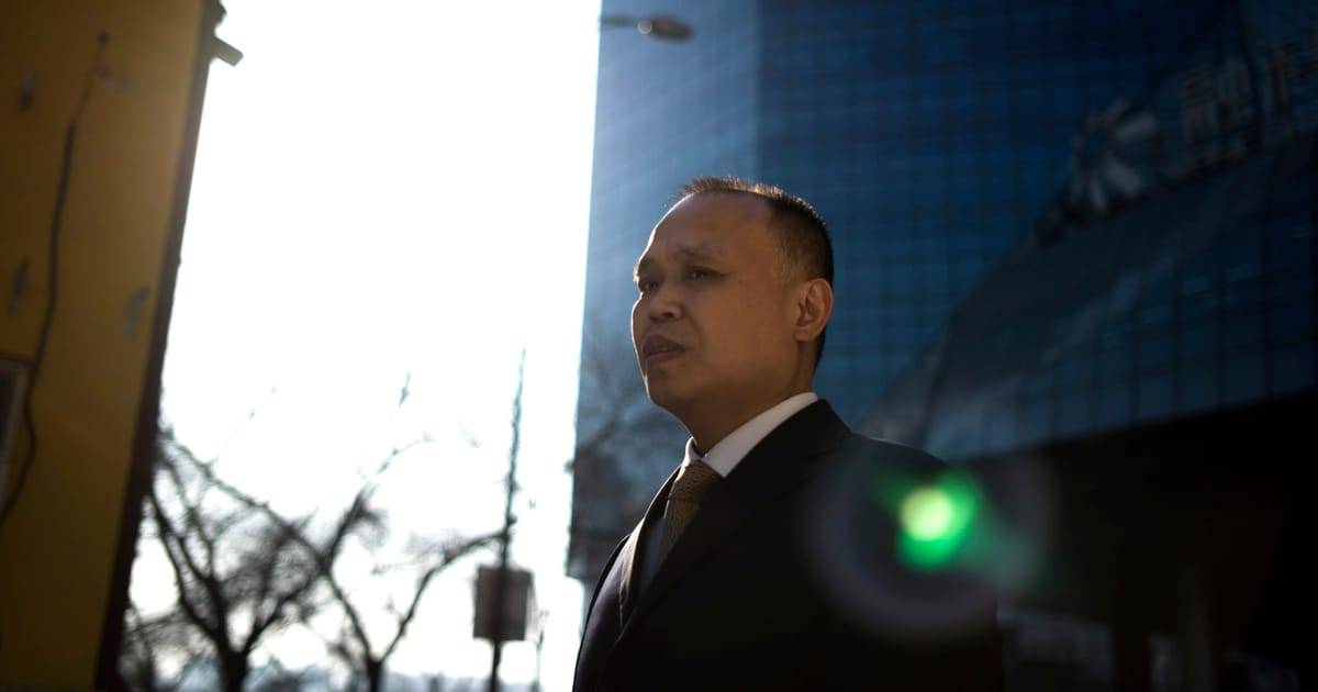 အီးယူကိုယ်စားလှယ်များနှင့် တွေ့ရန် စီစဉ်မှုကြောင့် ထောင်ချခံရသည့် တရုတ်လူ့အခွင့်အရေးရှေ့နေ အမှန်လက်တွေ့ လွတ်လပ်စေရေး တိုက်တွန်း