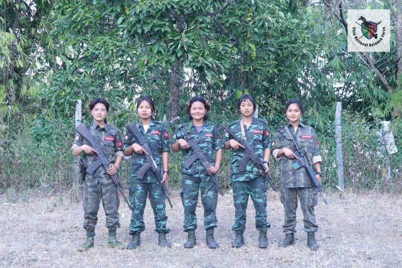 ဖလမ်းမြို့နယ် ၂ နေရာ၌ တိုက်ပွဲပြင်းထန်နေ၊ စစ်အုပ်စုတပ်က လေကြောင်းအဆမတန်အသုံးပြု ဟုဆို