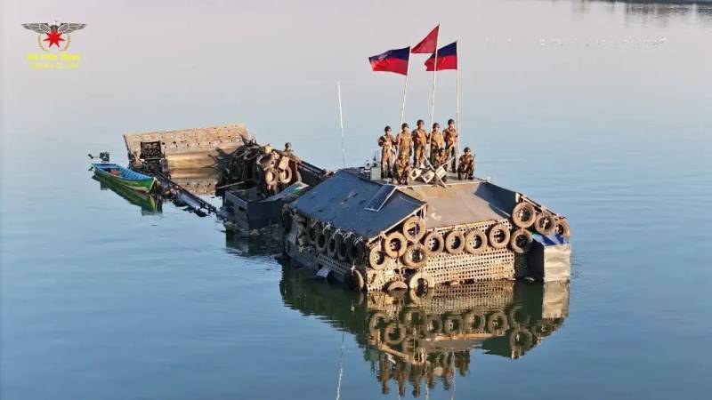 ရခိုင်တွင် စစ်အုပ်စုတပ်က စစ်သင်္ဘောများ အင်အားဖြည့်ပြီး ကမ်းတက်စစ်ဆင်ရေးလုပ်