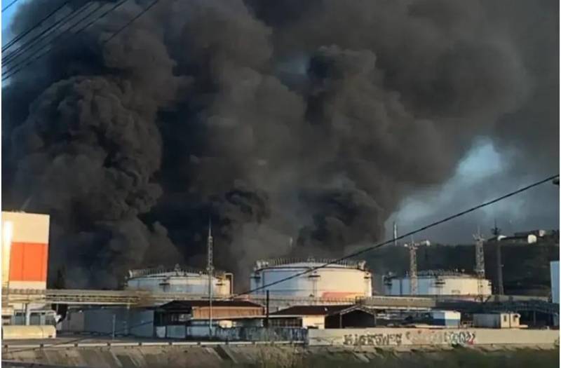 ယူကရိန်း၏ ဒရုန်းတိုက်ခိုက်မှုအပြီး ရုရှားဆိပ်ကမ်းမြို့တွင် အဆိပ်သင့် “မိုးမည်းများ” ရွာသွန်း