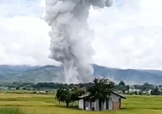 “မီးခိုးလုံးကြီးတွေ အဝေးကတောင် မြင်ရတယ်” — နမ့်ခမ်းက ပြင်းထန်ပေါက်ကွဲမှုမှာ လူသေဆုံးမှုများ