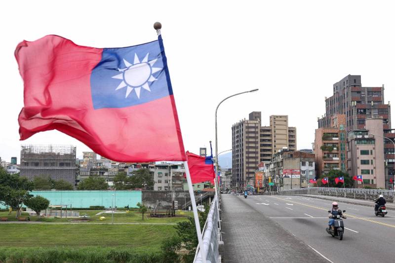 နယ်စည်းမခြား ကူးစက်ရောဂါများမှ စုပေါင်း ကာကွယ် ကမ္ဘာလုံးဆိုင်ရာ ကျန်းမာရေး လုံခြုံမှု အားလုံး လက်တွဲ ဝန်းရံ (အတွေးအမြင်ဆောင်းပါး)