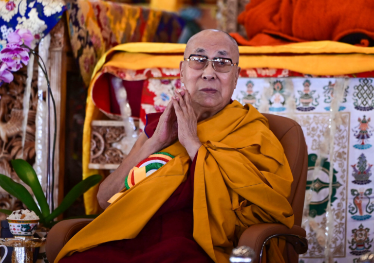 တိဗက်ဗုဒ္ဓဘာသာကို တရုတ် ဘာကြောင့် မခြယ်လှယ်နိုင်သလဲ
